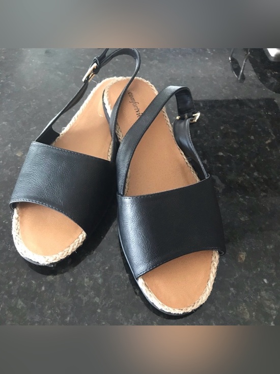 comfortview Shoes - Comfortview 9ww black sandal buckle ankle strap